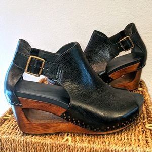 Dansko Sable Platform Wedge Black Size 10